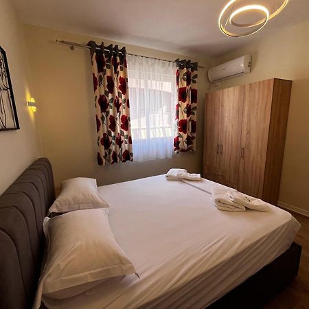 Charming Comfort Apartment Tirana Exterior photo