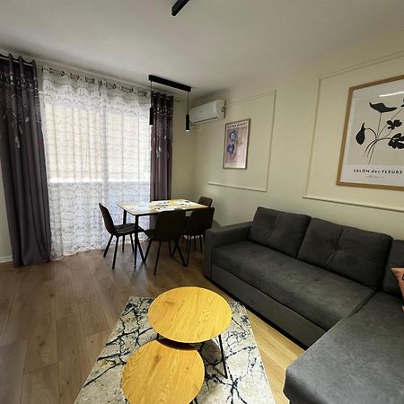 Charming Comfort Apartment Tirana Exterior photo